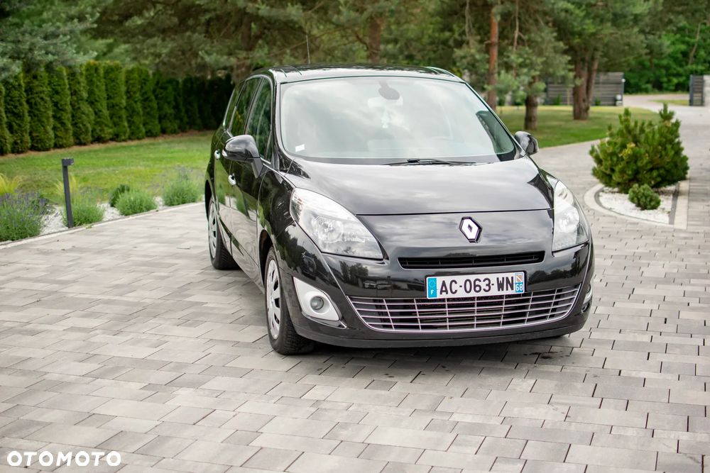 Renault Grand Scenic - 12