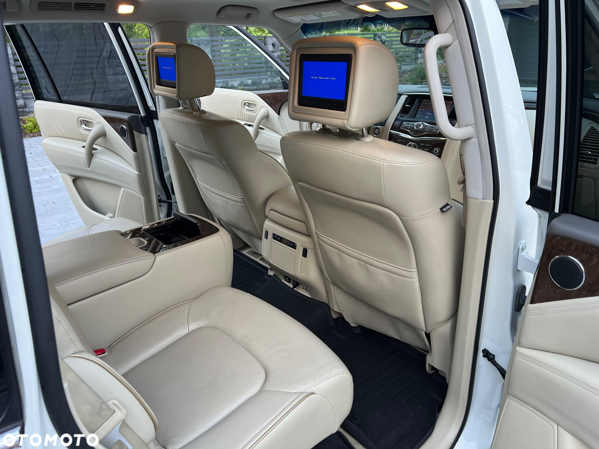 Infiniti QX80 - 13