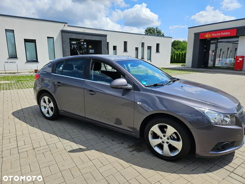 Chevrolet Cruze 1.8 LT - 10