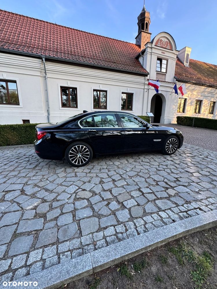 BMW Seria 7 730Ld BluePerformance Edition Exclusive - 4