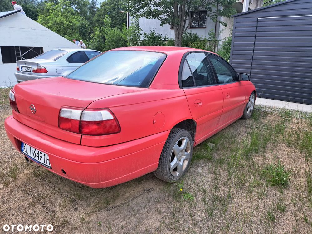 Opel Omega 2.2 Elegance - 4