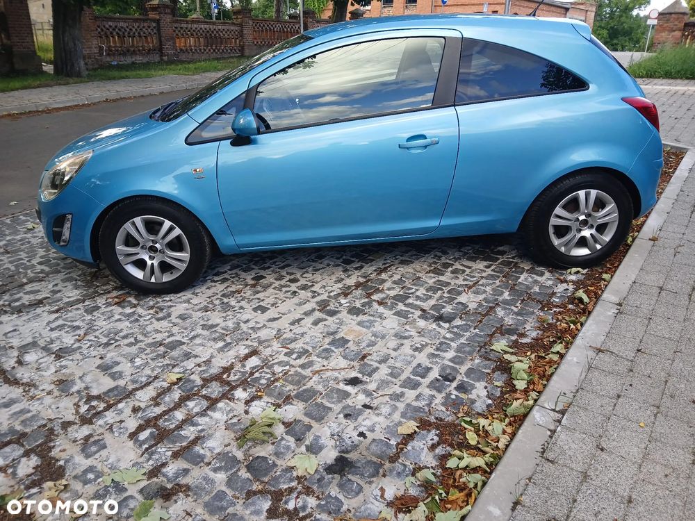 Opel Corsa 1.4 16V Satellite - 12