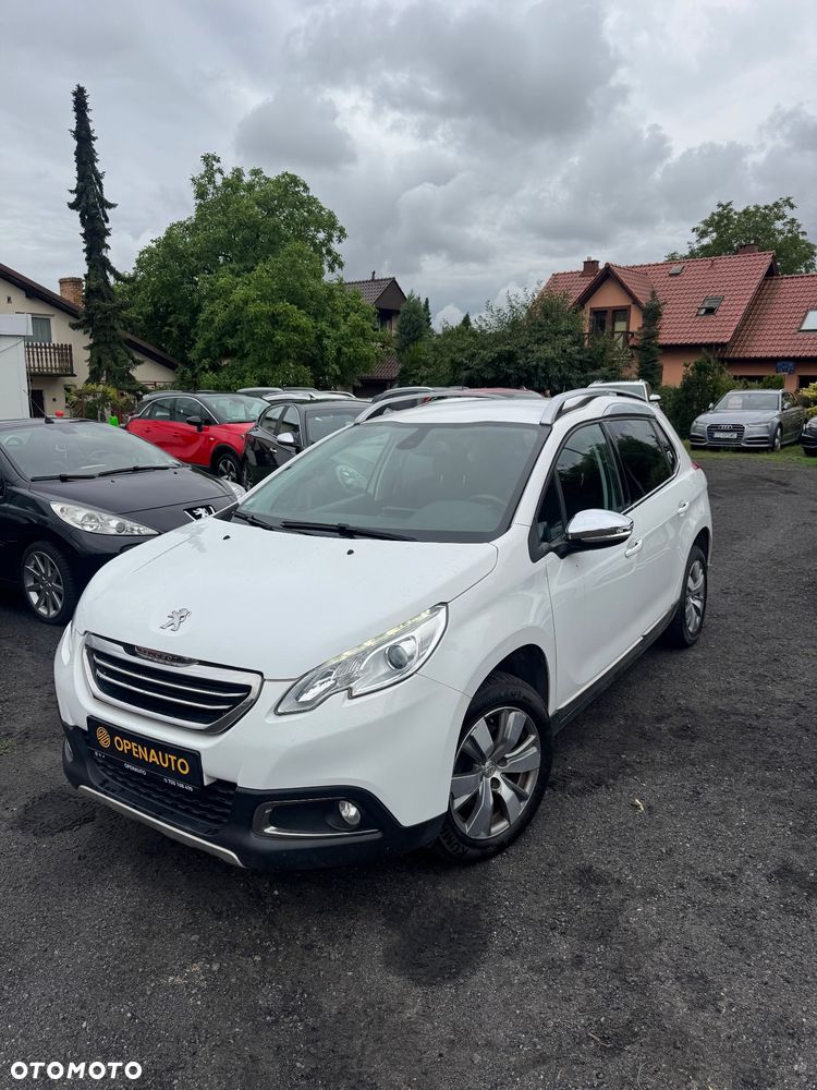 Peugeot 2008 1.2 Pure Tech Allure S&S EAT6 - 1