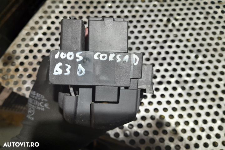 Panou sigurante bord Opel Corsa D [2006 - 2011] Hatchback 3-usi 1.3 C - 3
