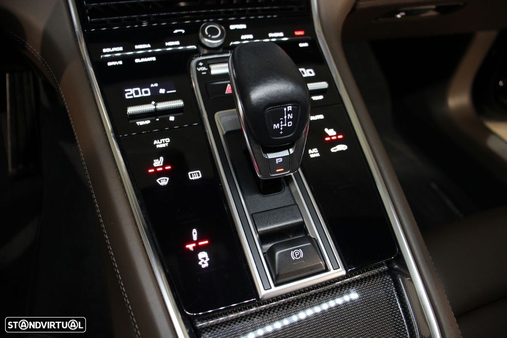 Porsche Panamera 4 S - 29