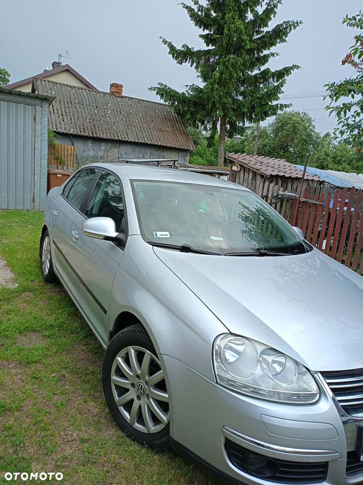 Volkswagen Jetta 1.9 TDI Comfortline - 8