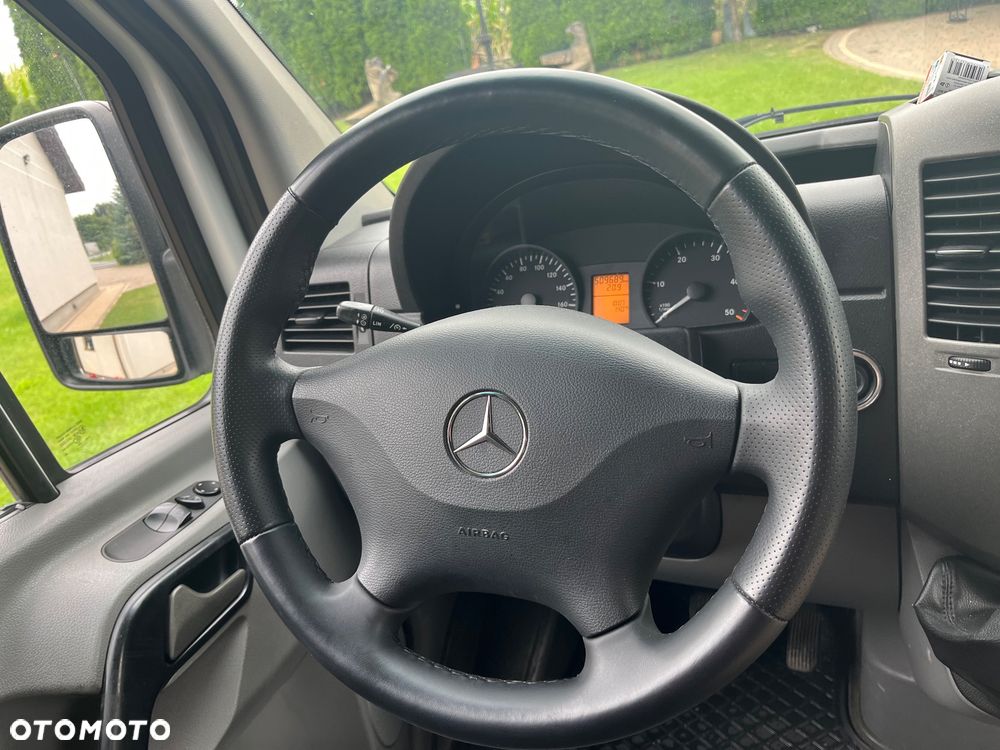 Mercedes-Benz Sprinter - 8