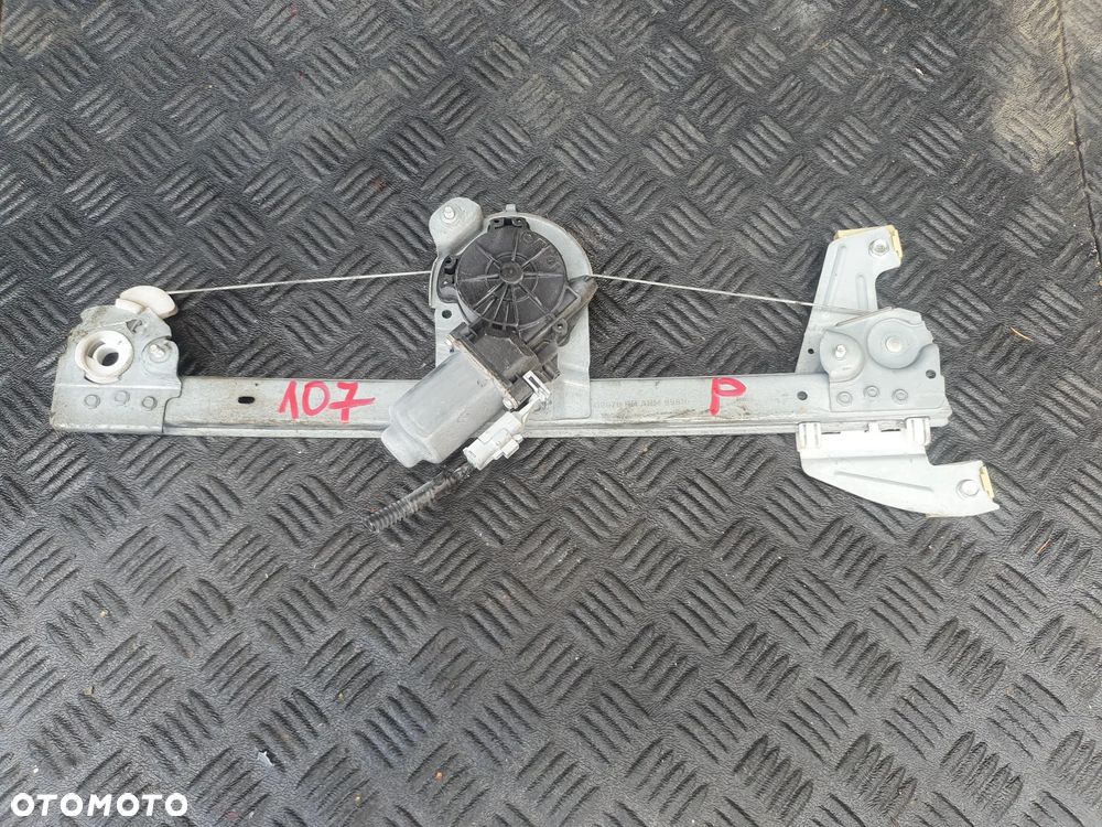 PODNOŚNIK SZYBY PRAWY PRZÓD PEUGEOT 107 ELEKTRYCZNY - 1