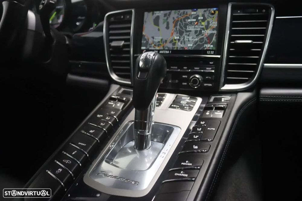 Porsche Panamera S Hybrid - 24