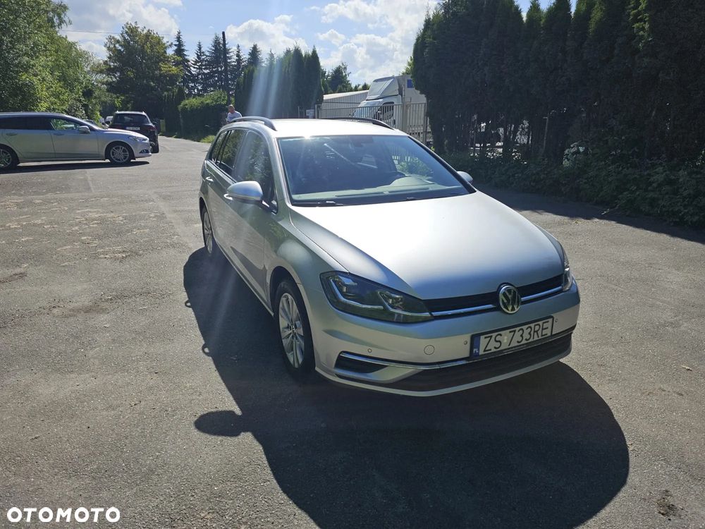 Volkswagen Golf - 5