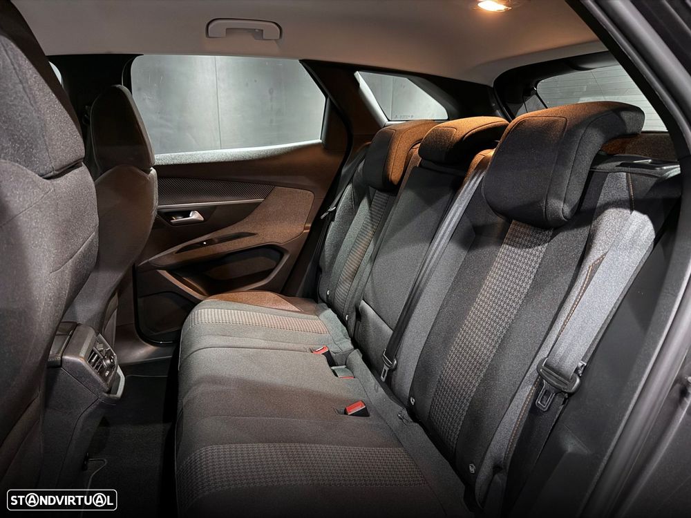 Peugeot 3008 1.5 BlueHDi Allure EAT8 - 26