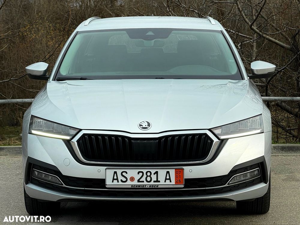 Skoda Octavia Combi 2.0 TDI DSG First Edition - 4