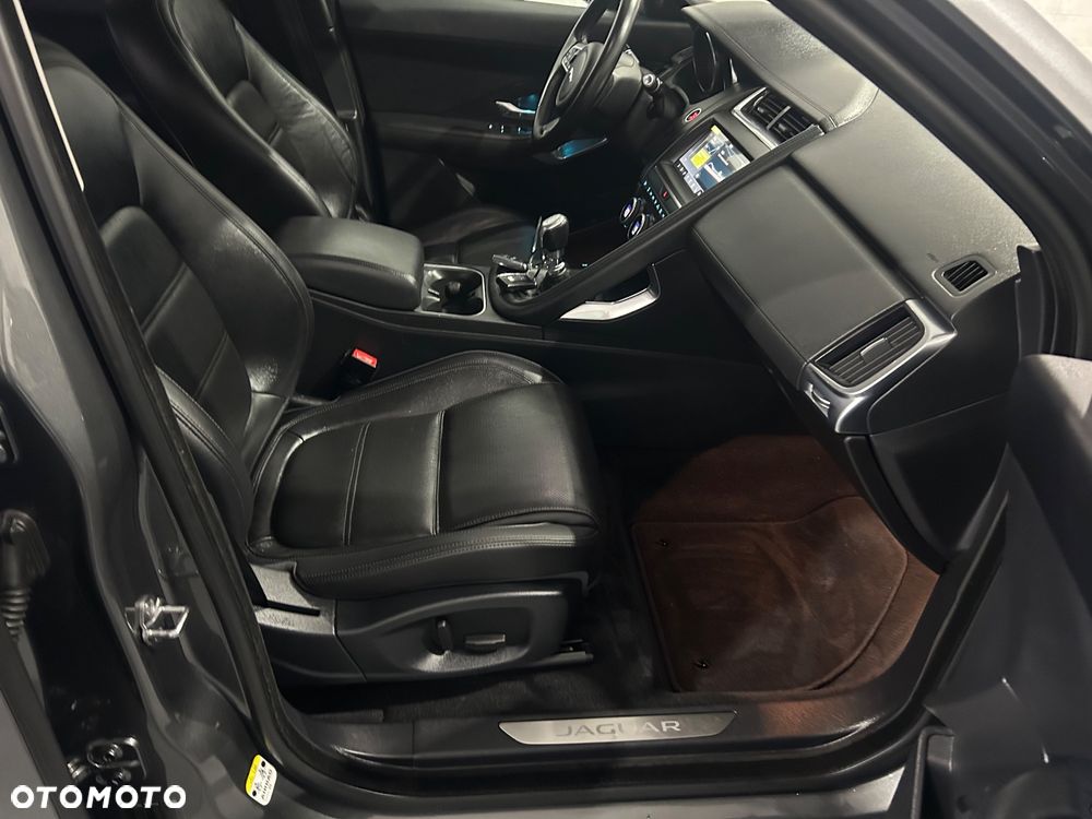 Jaguar E-Pace D150 R-Dynamic - 30