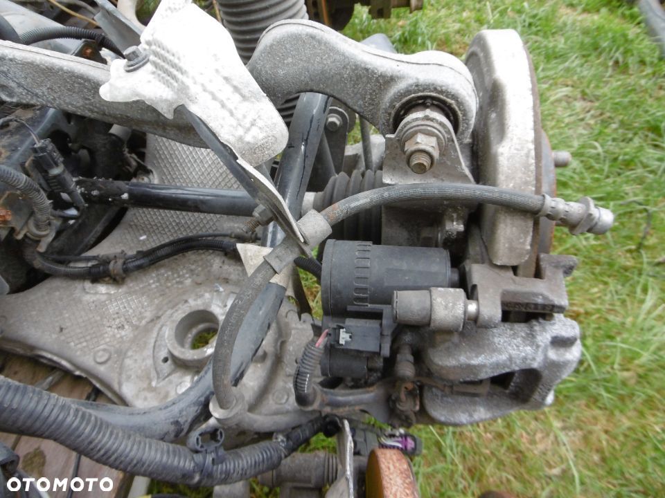 PIASTA ZWROTNICA WAHACZ ZACISK PÓŁOŚ DISCOVERY SPORT L550 - 2