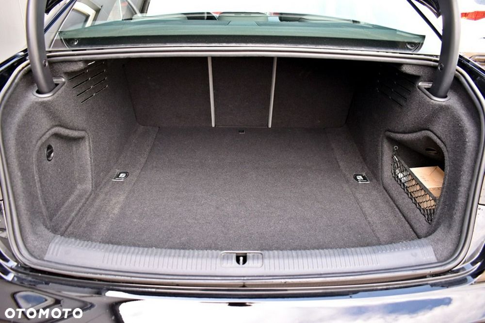 Audi A4 Limousine 2.0 TFSI ultra Sport S tronic - 29