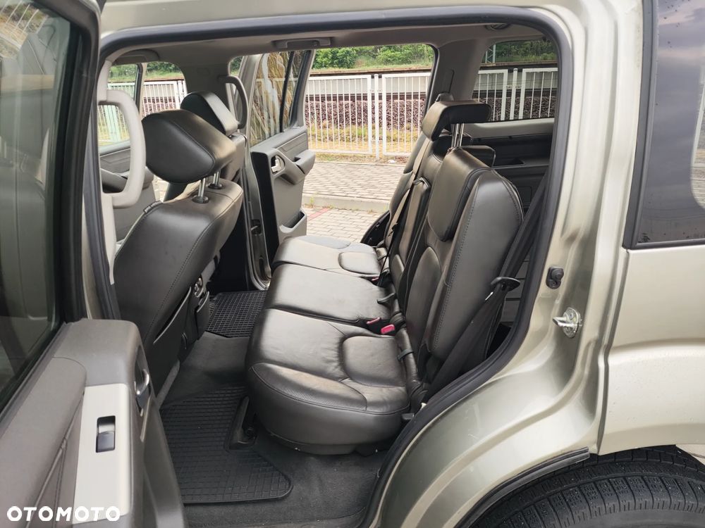 Nissan Pathfinder 2.5 D LE - 18
