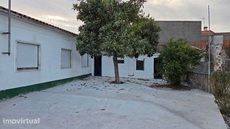 Aluguer de Moradia T3 Familiar (Santarém-Torres Novas)