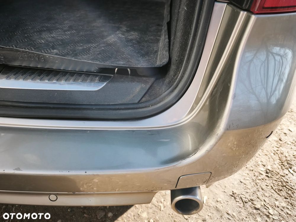 Renault Laguna ver-2-0-dci-black-edition - 8