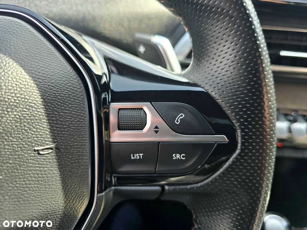 Peugeot 3008 1.6 PureTech Hybrid PHEV GT Pack S&S EAT8 - 34