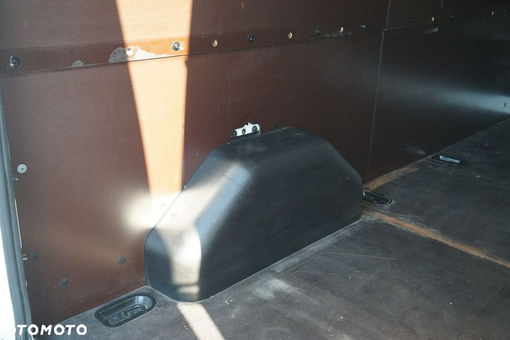 Ford Transit - 21
