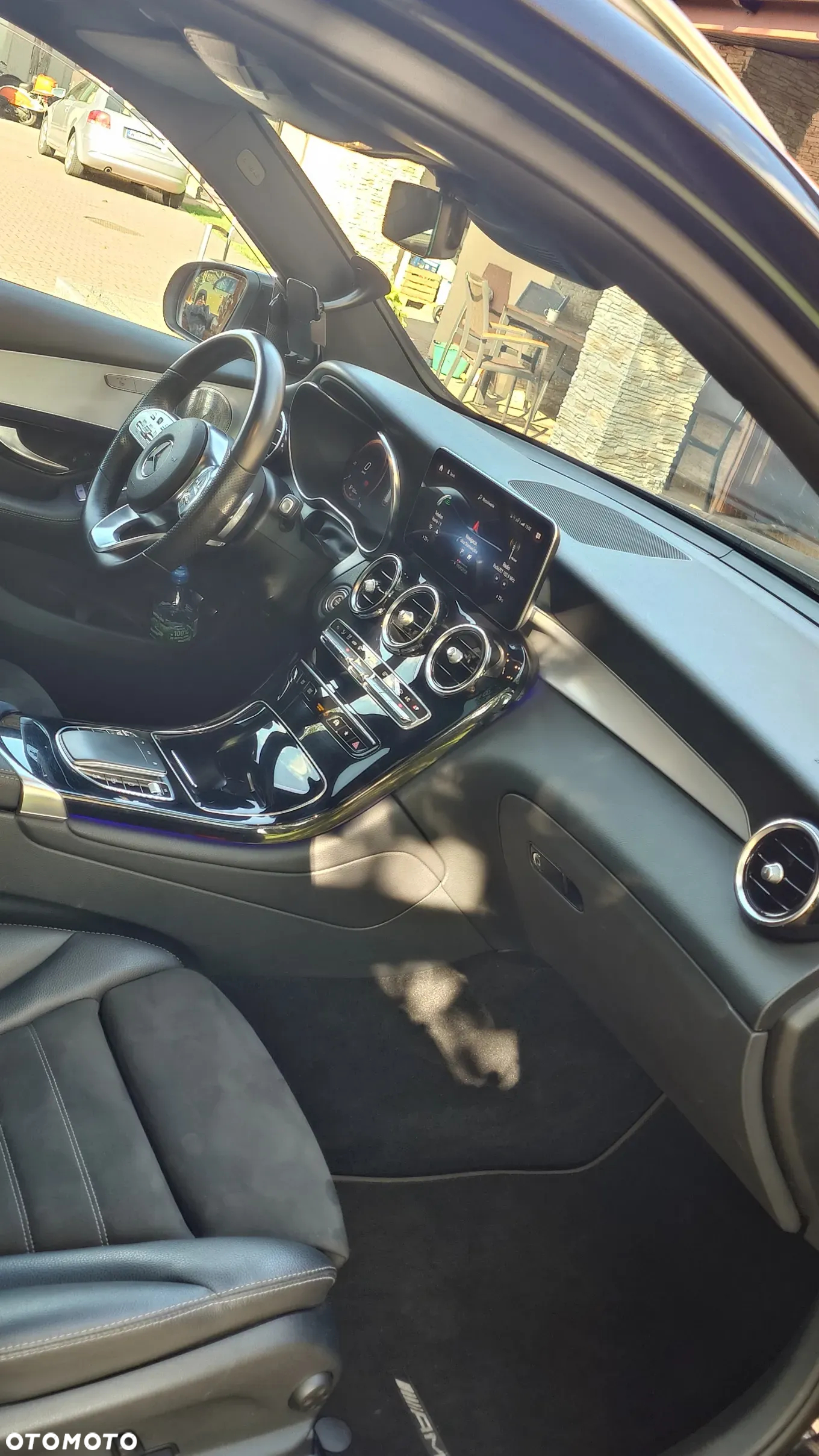 Mercedes-Benz GLC 300 e 4-Matic - 26