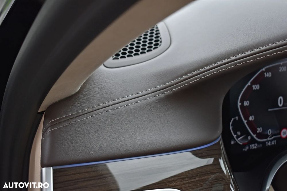 BMW Seria 7 745e - 31