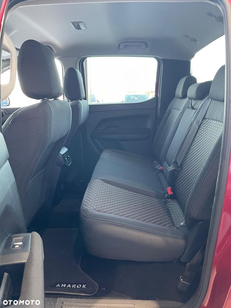 Volkswagen Amarok - 11