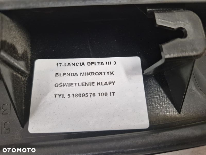 LANCIA DELTA III BLENDA KLAMKA MIKROSTYK KLAPY TYŁ OŚWIETLENIE TABLICY 51809576 - 9