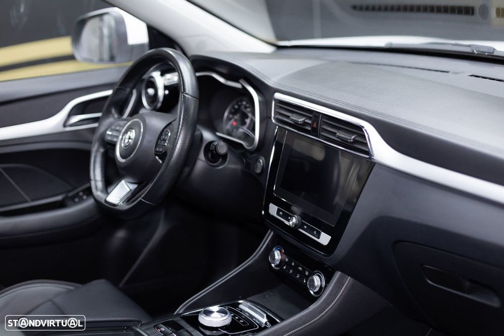 MG ZS EV 44.5 kWh Luxury - 34