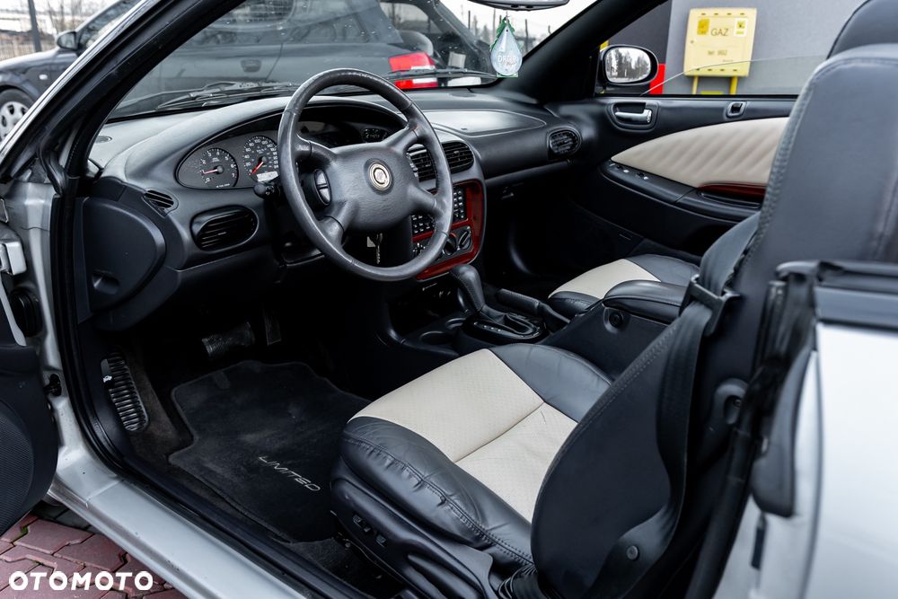 Chrysler Stratus - 15