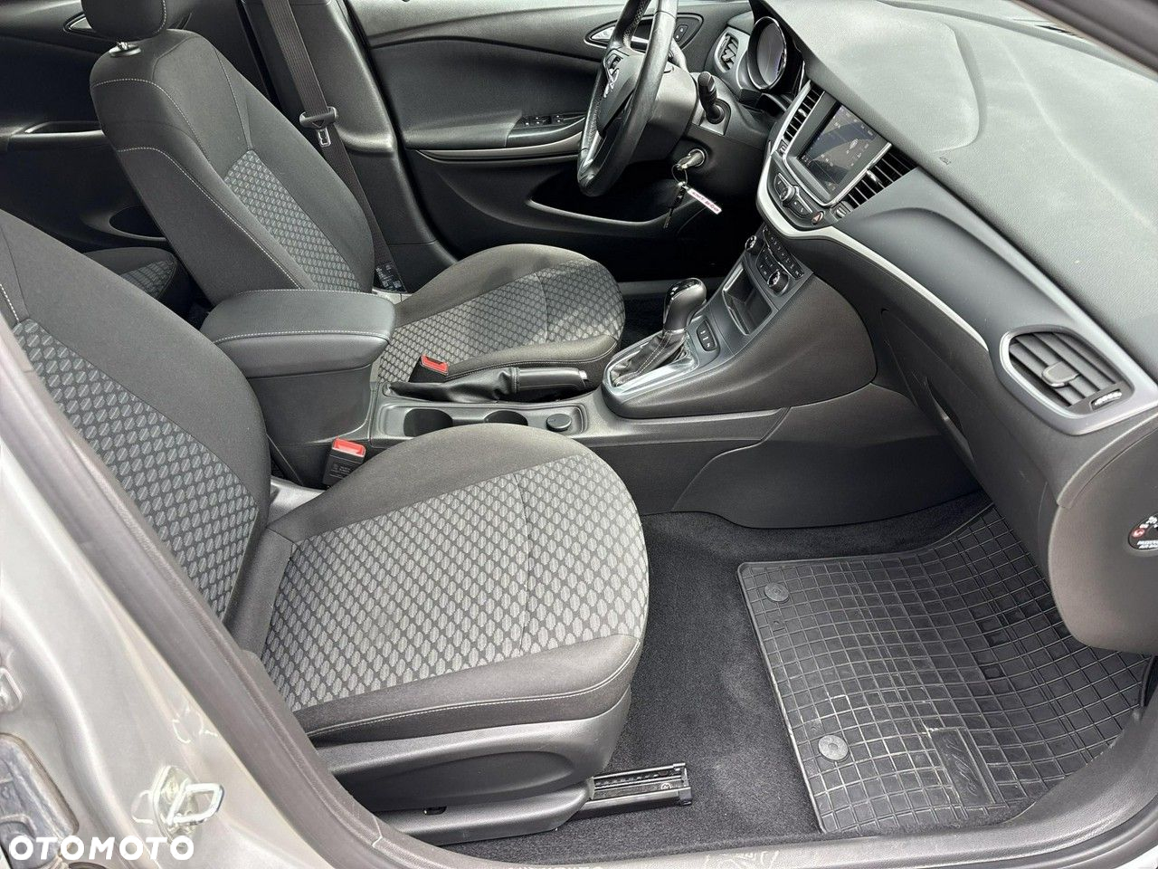Opel Astra V 1.4 T Edition S&S - 18
