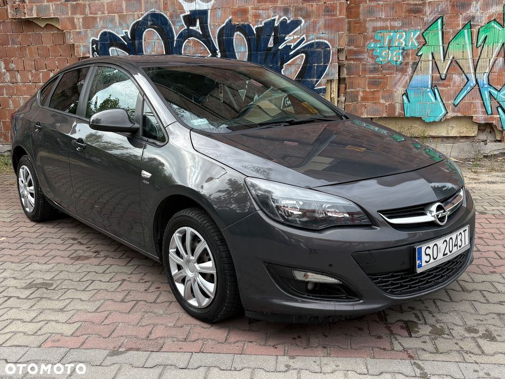Opel Astra 1.4 - 7