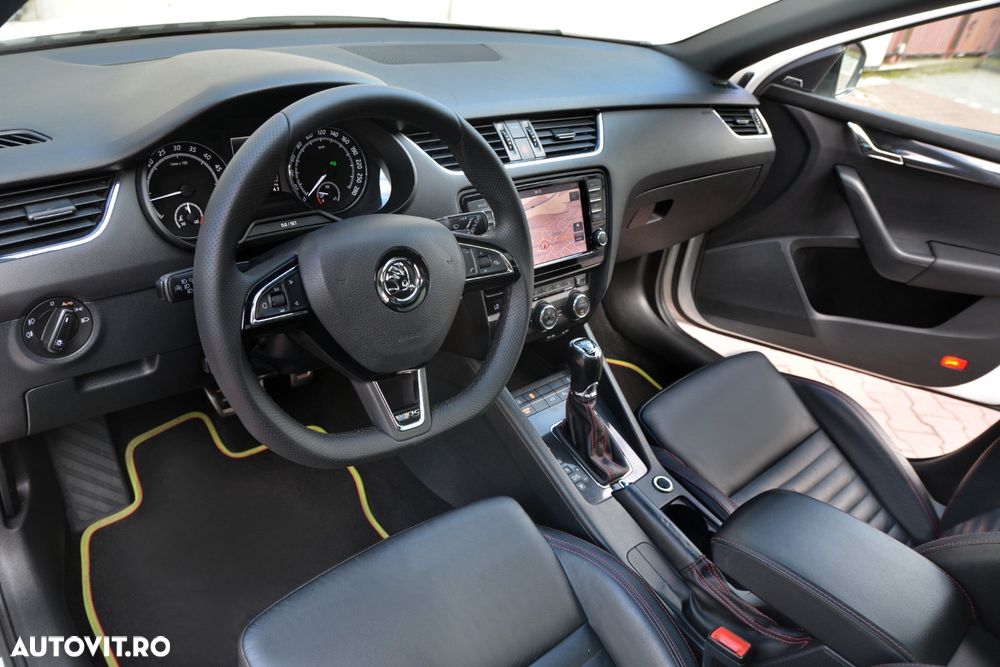 Skoda Octavia 2.0 TDI RS DSG - 20