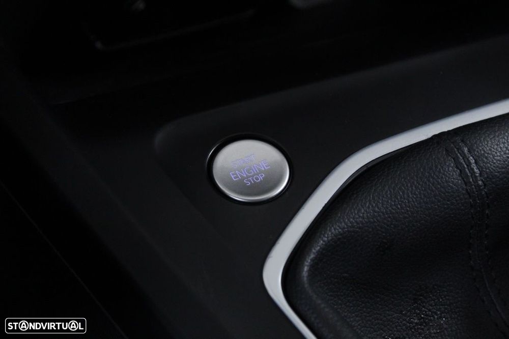 VW Golf 1.0 TSI Life - 24