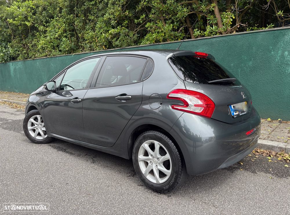 Peugeot 208 1.4 HDi Active - 2