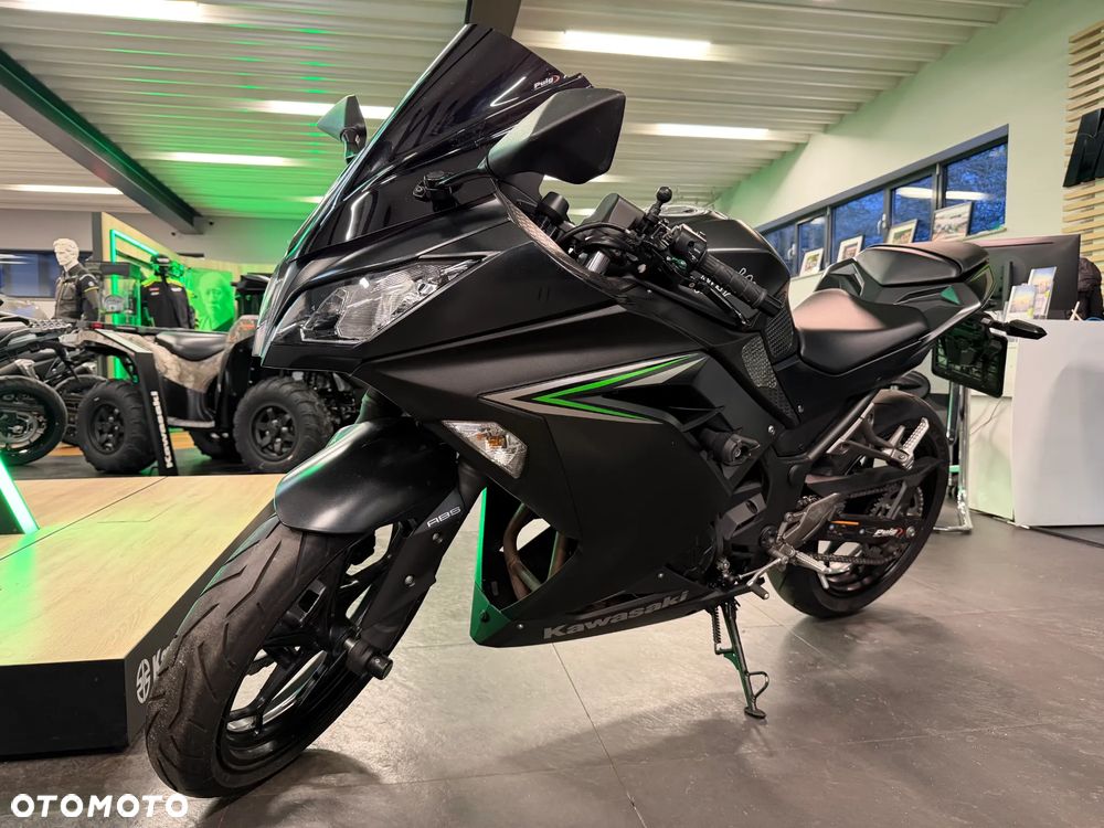 Kawasaki Ninja 300 ABS - 1