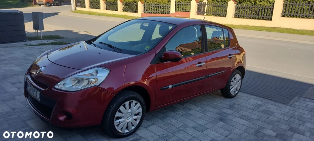 Renault Clio 1.2 16V Alize - 1