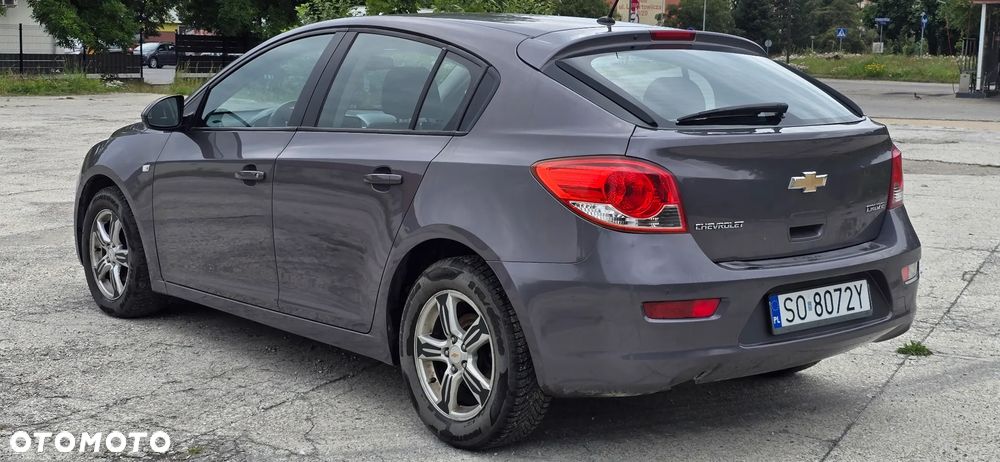 Chevrolet Cruze 1.8 LTZ - 11