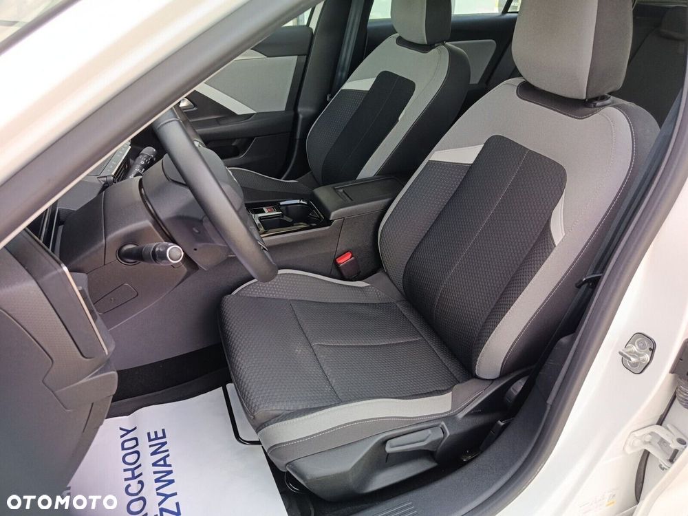 Opel Astra 1.2 T Edition S&S - 11