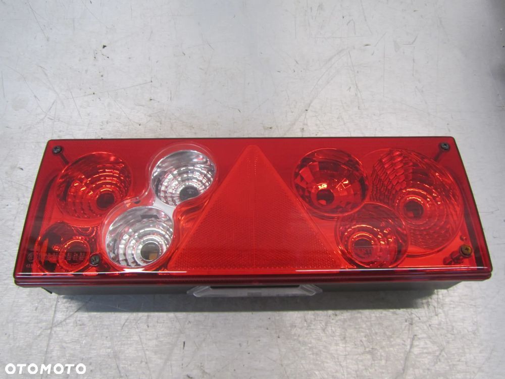 lampa uniwersalna do przyczepy tył - 1