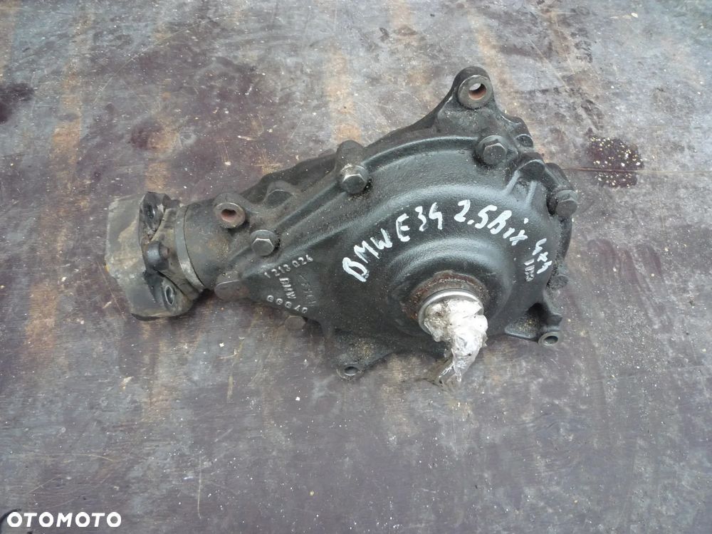 BMW E34 535IX REDUKTOR SKRZYNI - 1