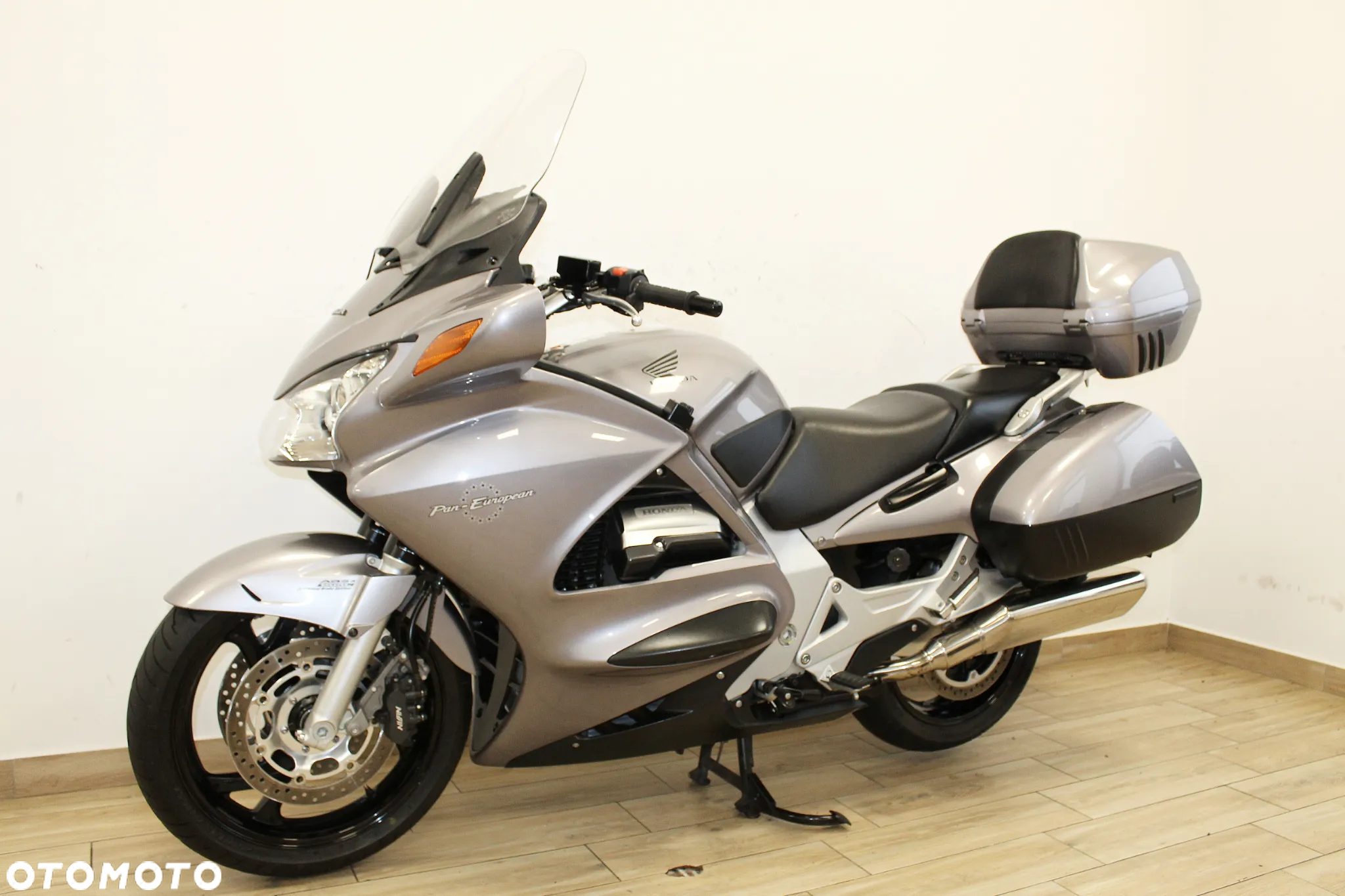 Honda ST - 4