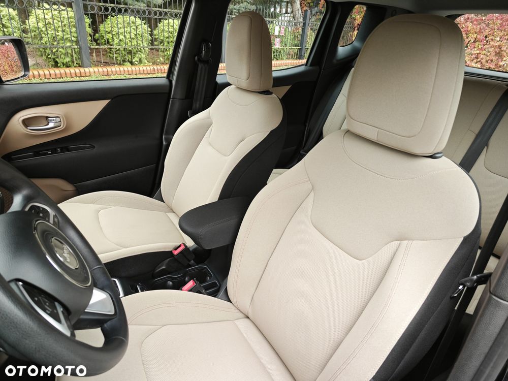 Jeep Renegade - 16