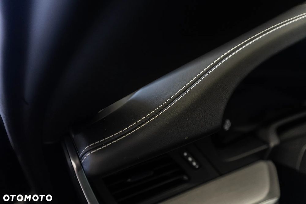 Porsche 911 Carrera 4S - 30