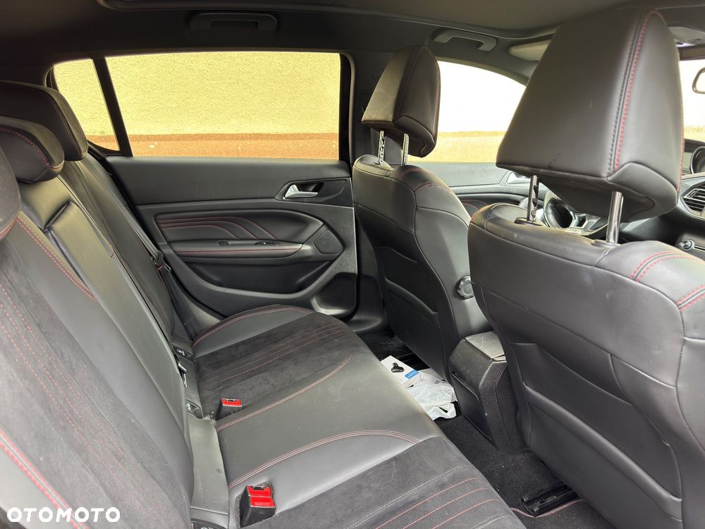 Peugeot 308 1.6 e-THP GT S&S - 9