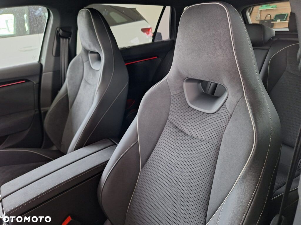 Skoda Superb 2.0 TSI Sportline DSG - 25