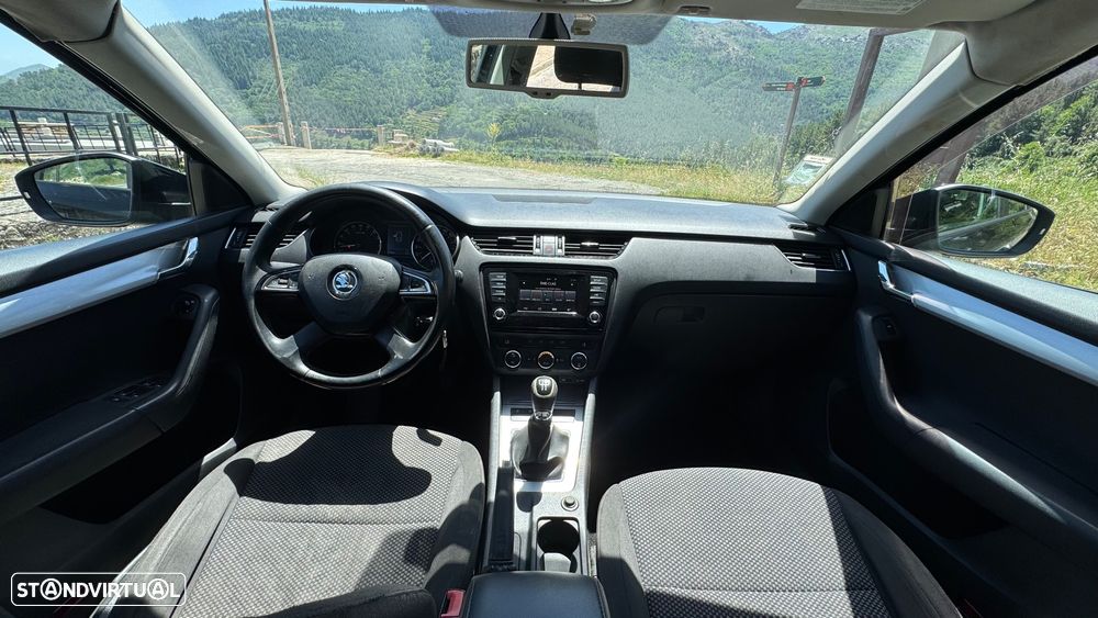 Skoda Octavia Break 1.6 TDi Greenline Conforto - 8