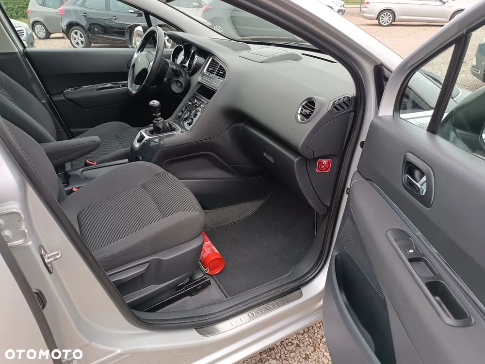 Peugeot 5008 1.6 HDi Style 7os - 17
