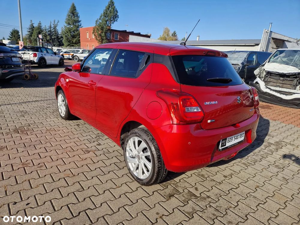 Suzuki Swift 1.2 Dualjet SHVS Premium CVT - 4