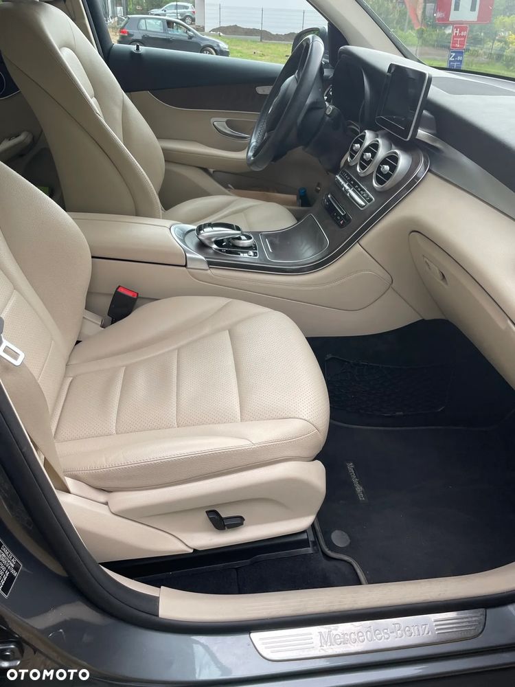 Mercedes-Benz GLC 220 d 4-Matic - 2